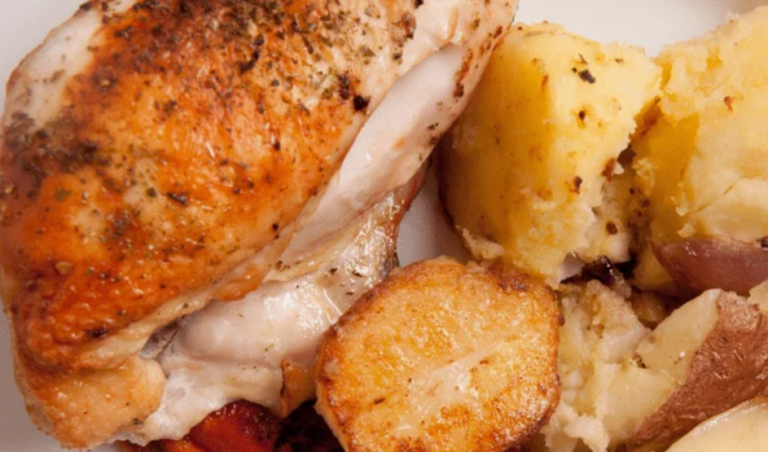 Gebackene Pute mit Kartoffeln und Gemüse – Rezept