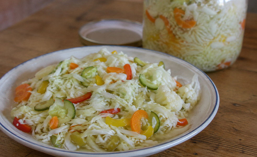 Šarena Salata – bunter eingelegter Krautsalat